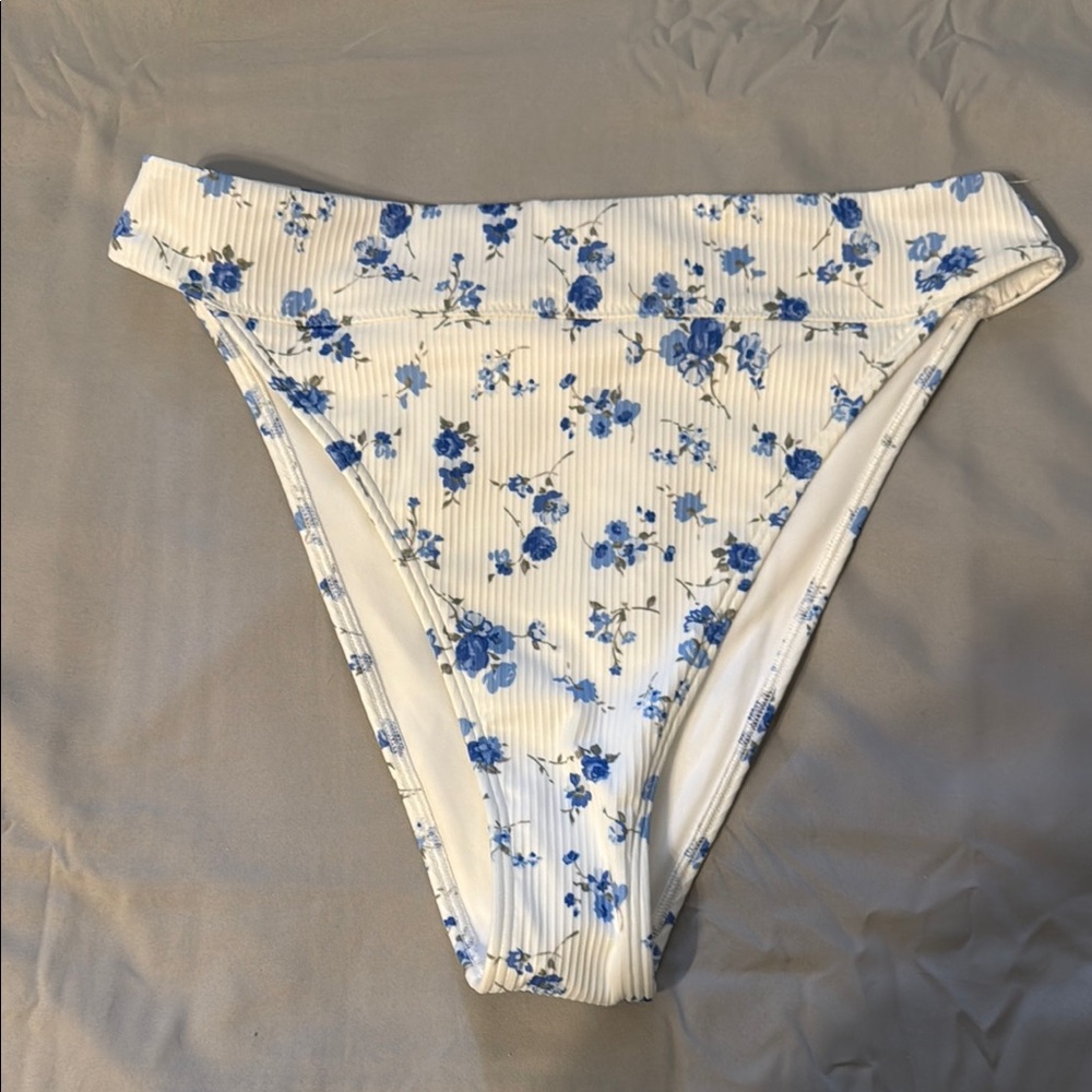 Hollister Blue and White Floral Bikini Bottoms